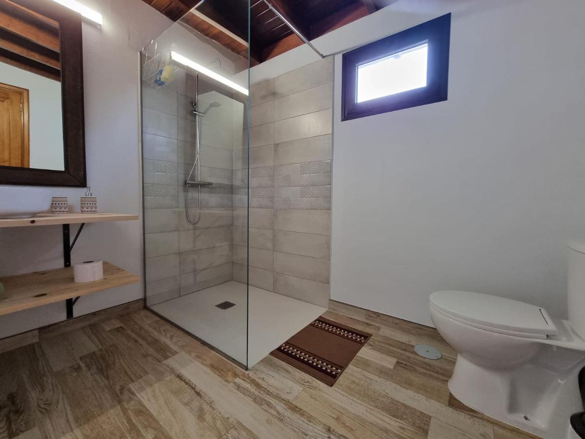 Alunita & Pirita, Habitacion Con Jardin, Terraza Y Wifi En Zona Tranquila Y Centrica Nazaret Ngoại thất bức ảnh