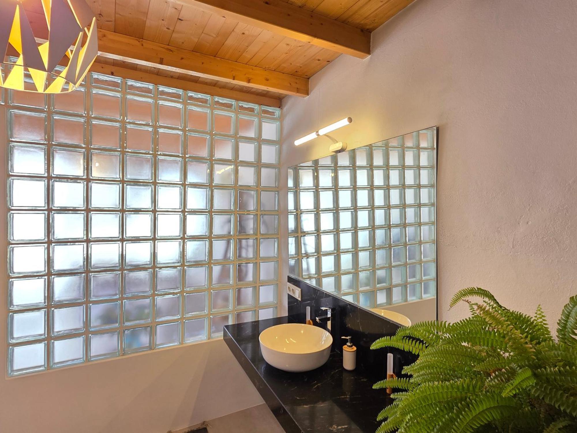 Alunita & Pirita, Habitacion Con Jardin, Terraza Y Wifi En Zona Tranquila Y Centrica Nazaret Ngoại thất bức ảnh